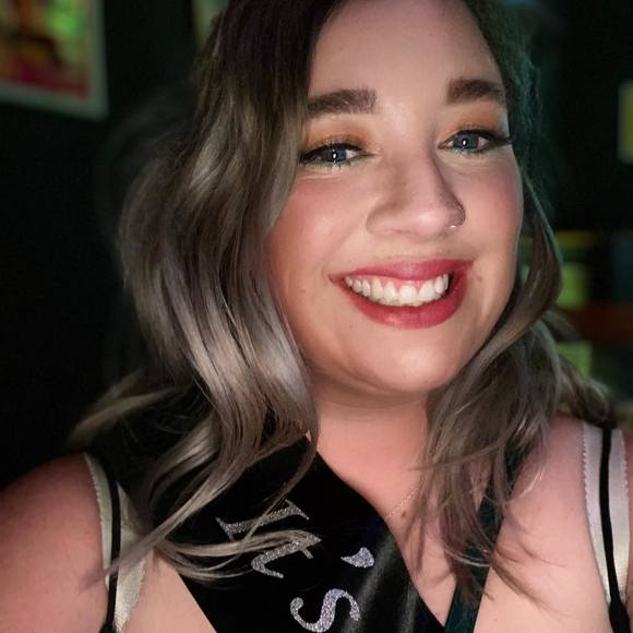 Meet your Posher, Emma - Picture 1 of 1